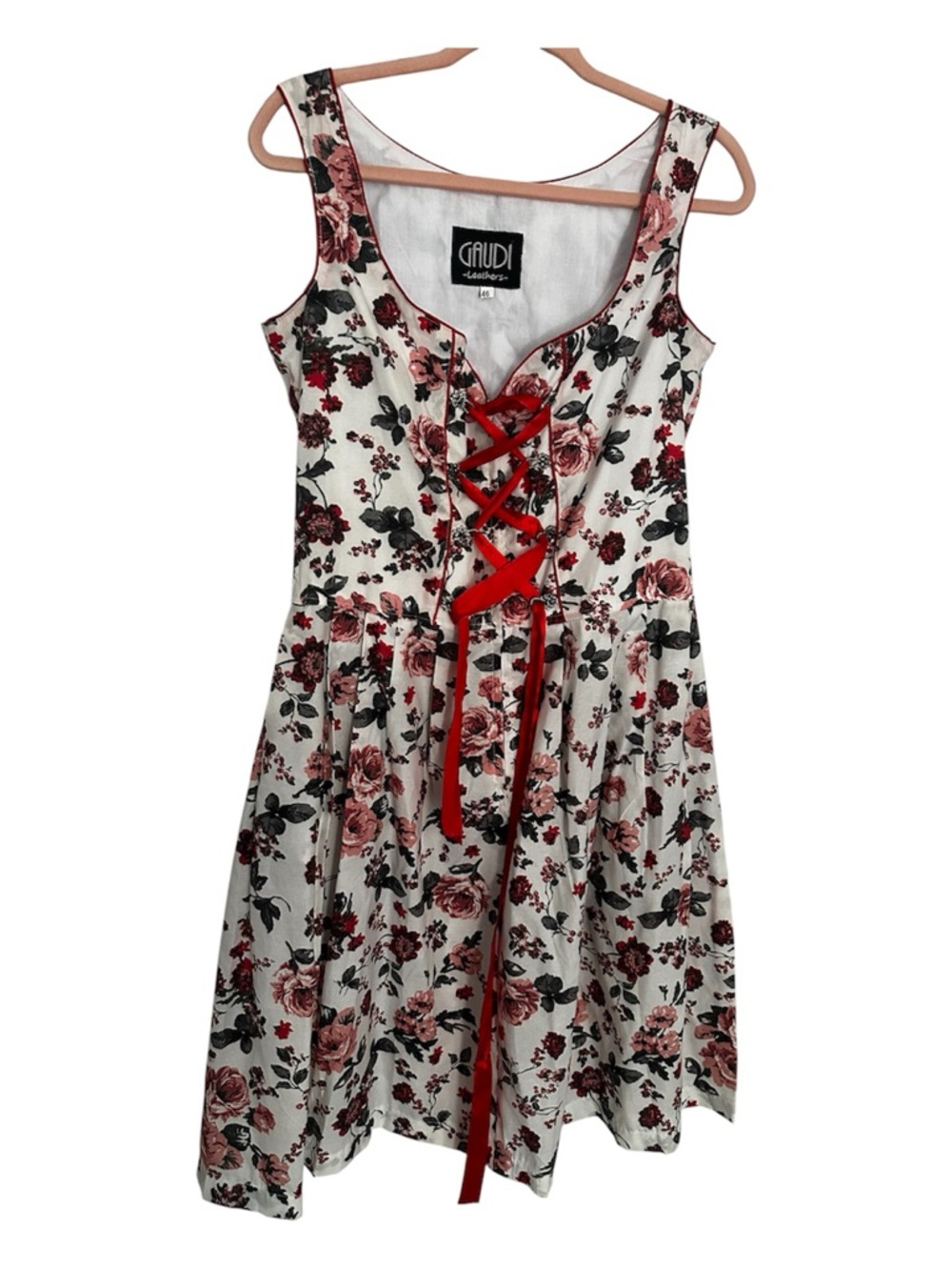Gaudi' Black Label with Red Accent on Light Gray Fabric